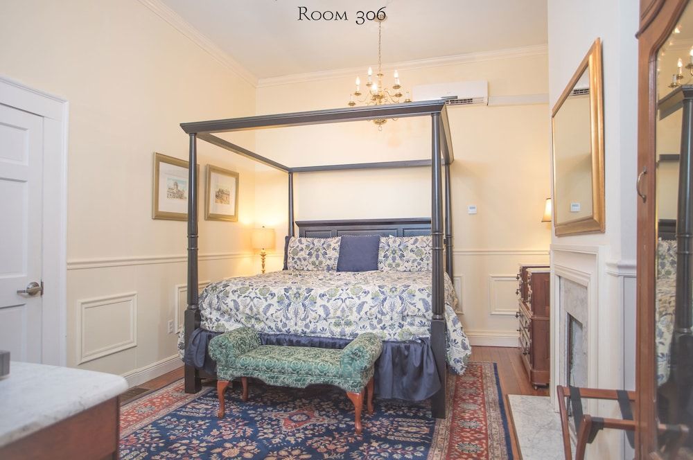 Room, 1 Queen Bed (306), Stairs Required