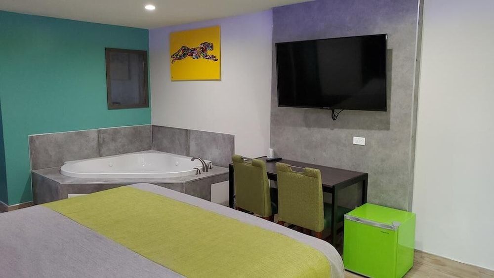 Honeymoon Room