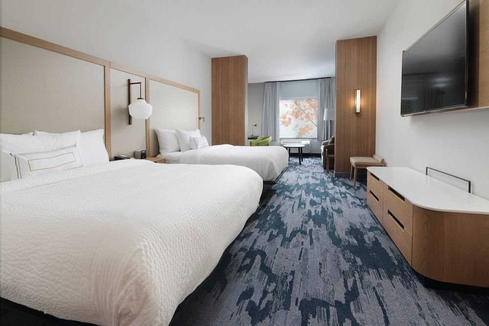 Room (Mobility/Hearing Accessible, Tub)