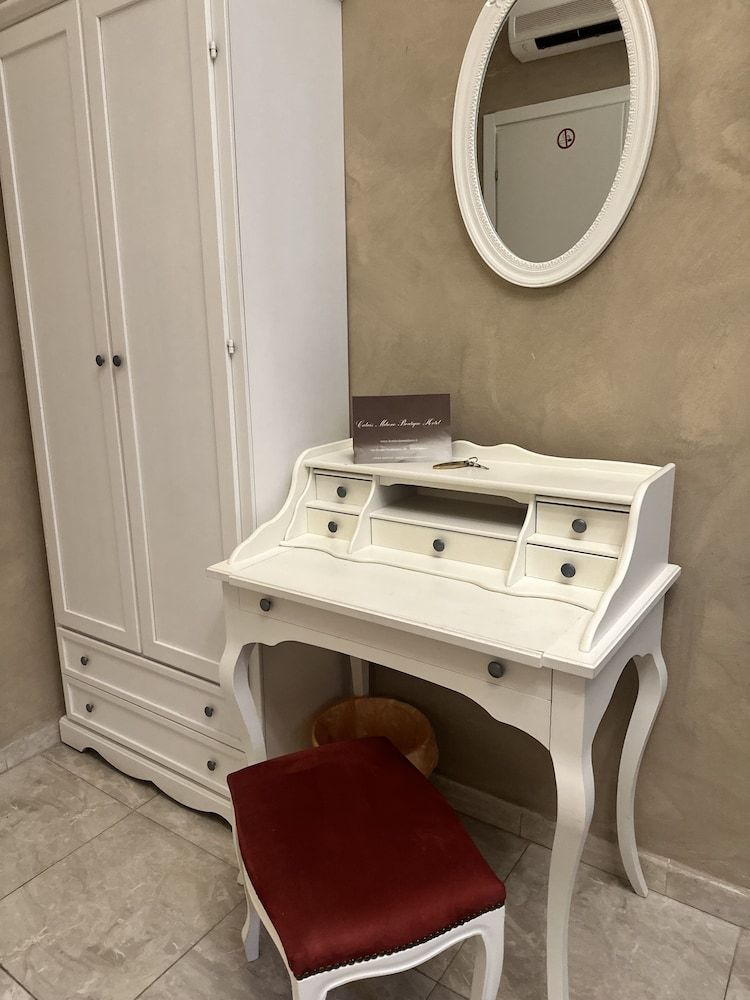 Boutique Hotel Calais Milano Deluxe Double Room 18