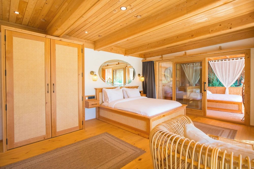 MERCAN (private pool and jacuzzi)