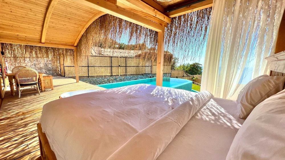 Limon ( Private Pool and Jacuzzi )