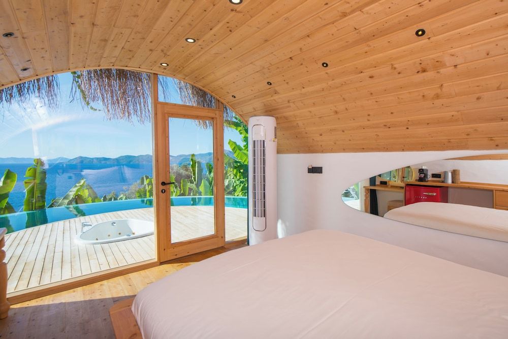 Nergis ( Full Sea View , Private Pool and Jacuzzi )