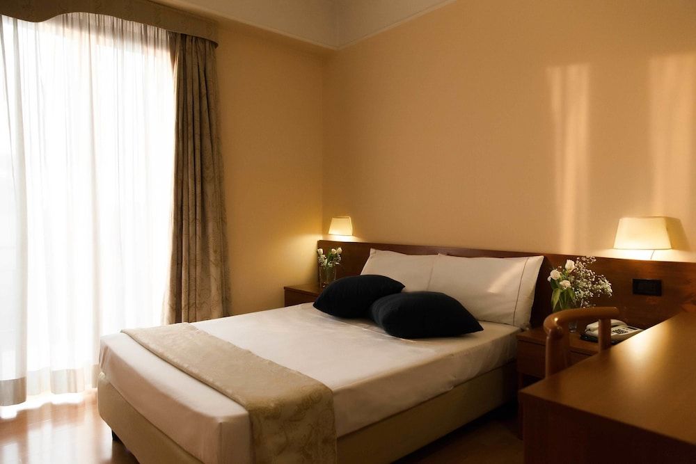 Park Hotel Double Room Single Use