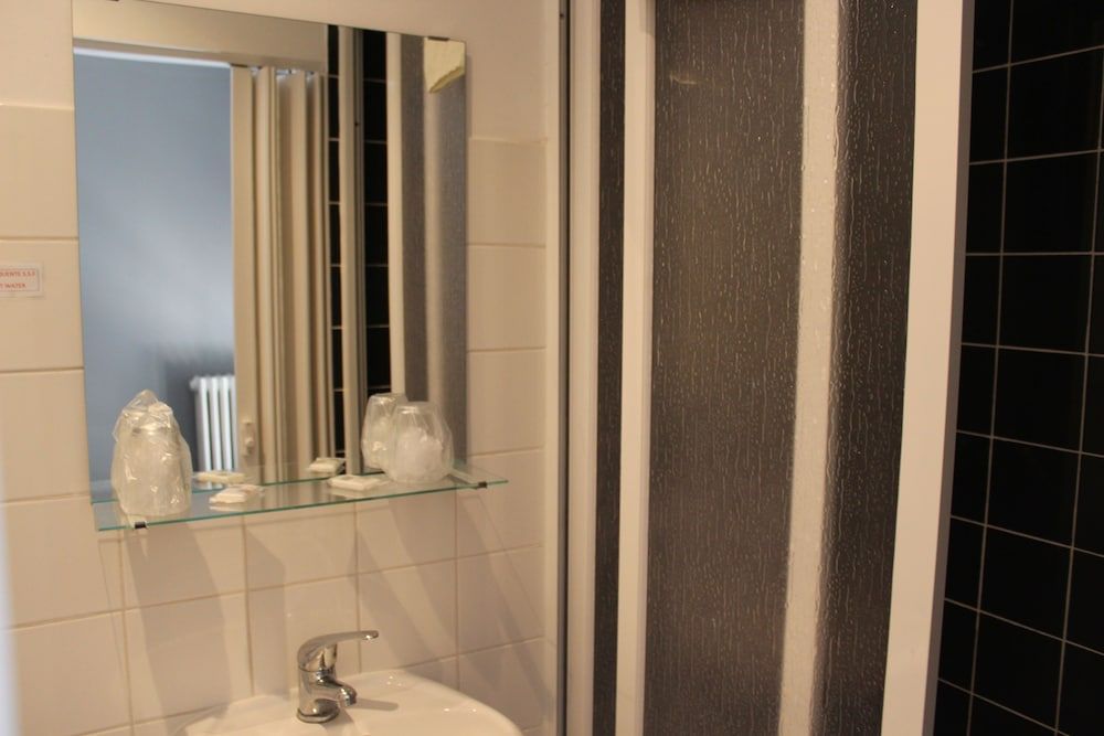 Residencial Duque de Saldanha Twin Room 4