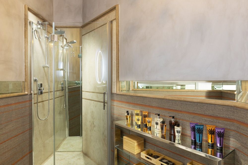 Grand Suite, 2 Bedrooms (Forum View)
