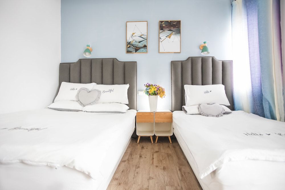 Oasis Boutique House Family Room 4