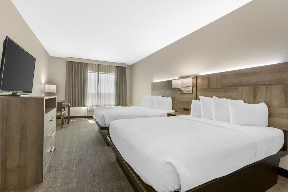 Best Western Plus Executive Residency Phoenix North Happy Valley Standard Room, 2 Queen Beds, Non Smoking, Refrigerator & Microwave