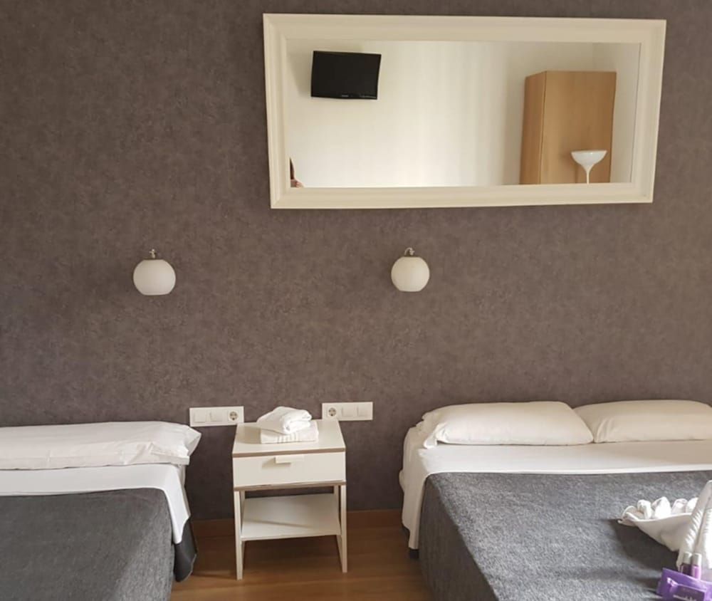 undefined Hostal Martinval 9