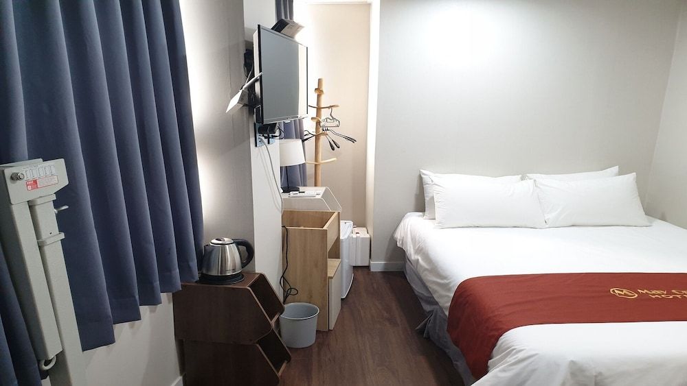 Mayone Hotel Superior Double Room 4