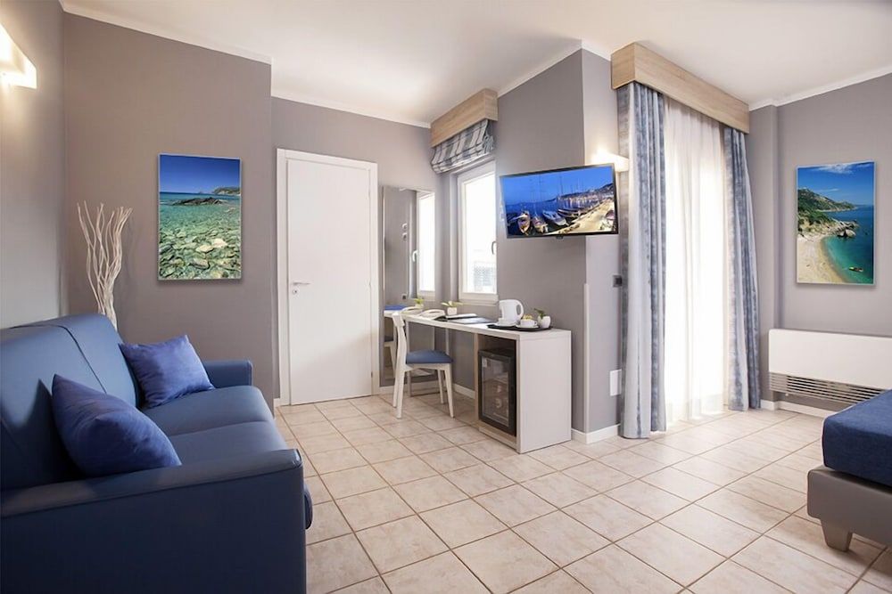 Bike&Boat Argentario Hotel Junior Suite with 2 bathrooms 2