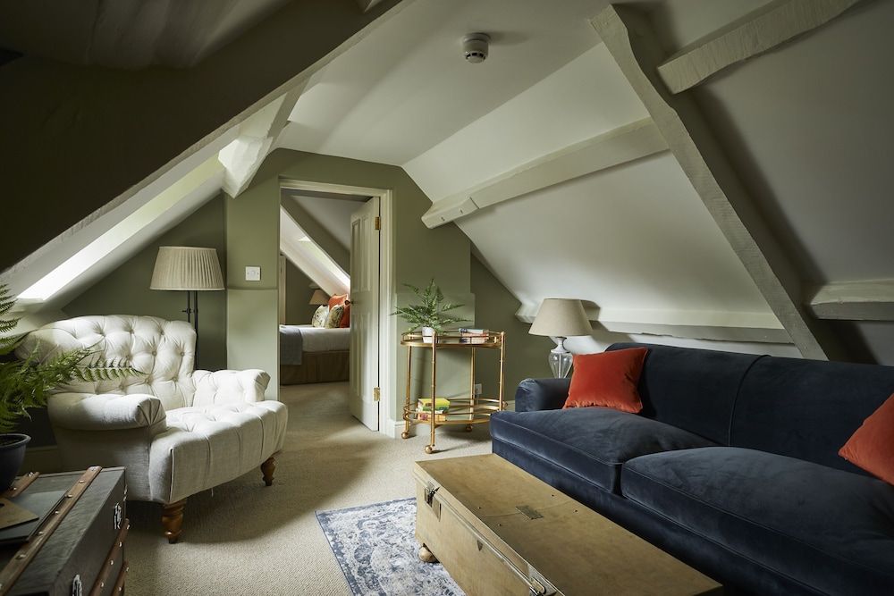 Methuen Arms Studio 6