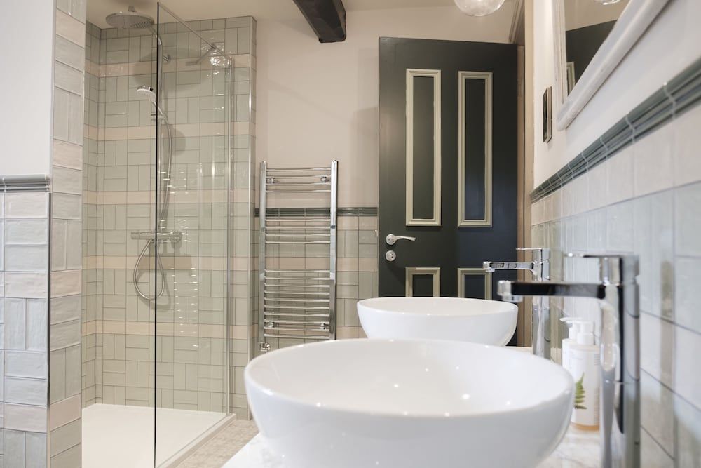 Methuen Arms Superior Room 8