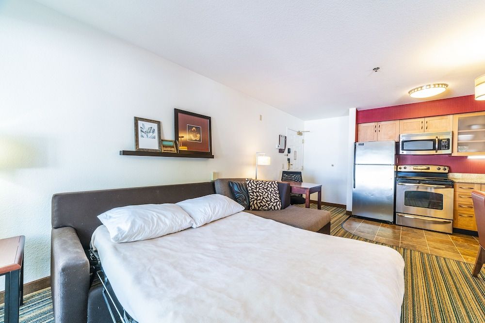 undefined Metro Phoenix All Inclusive Living 8