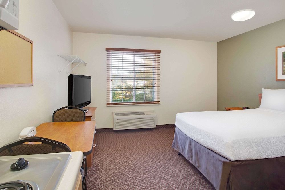 Suite, 1 Queen Bed, Non Smoking
