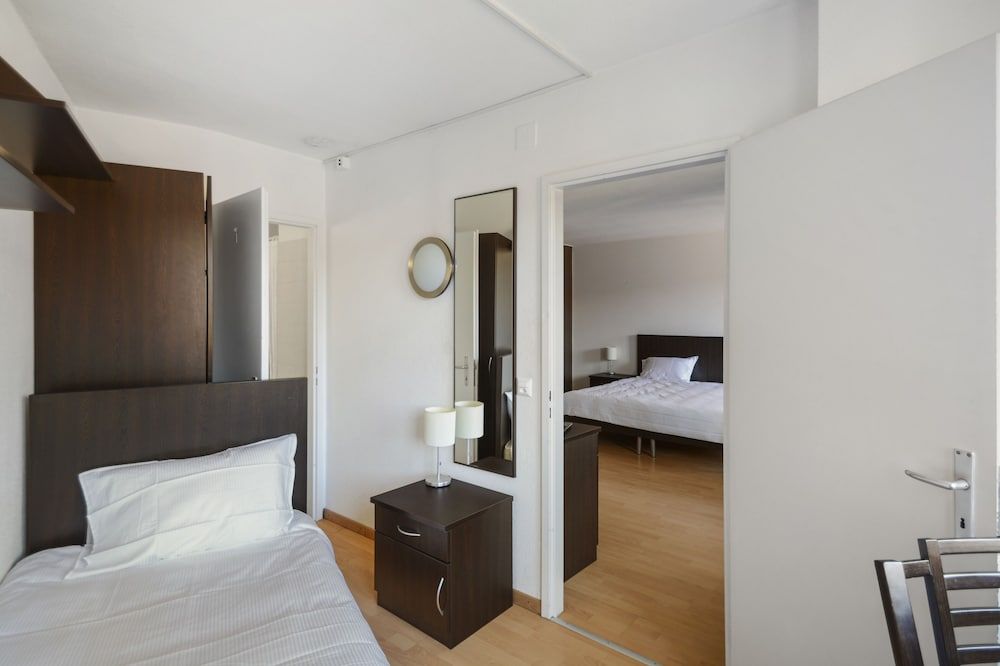 Basic Room, 3 Twin Beds