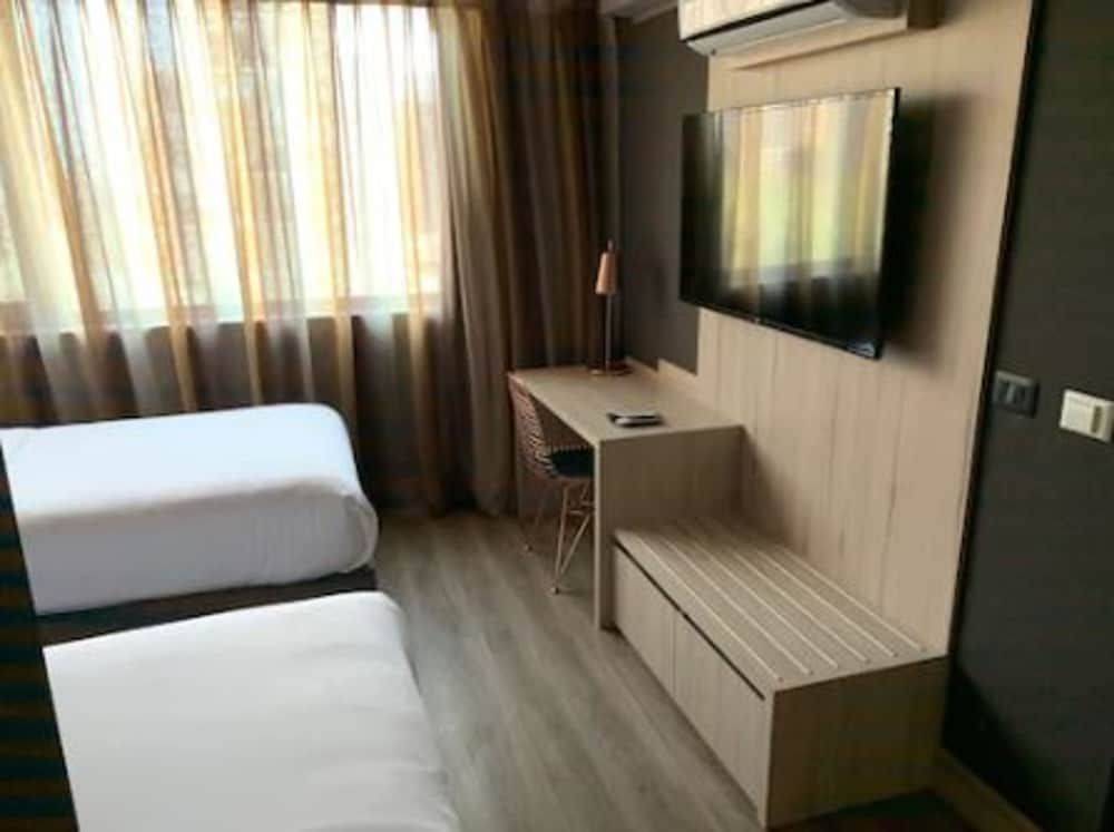 One Nk Apartments Studio, City View 4