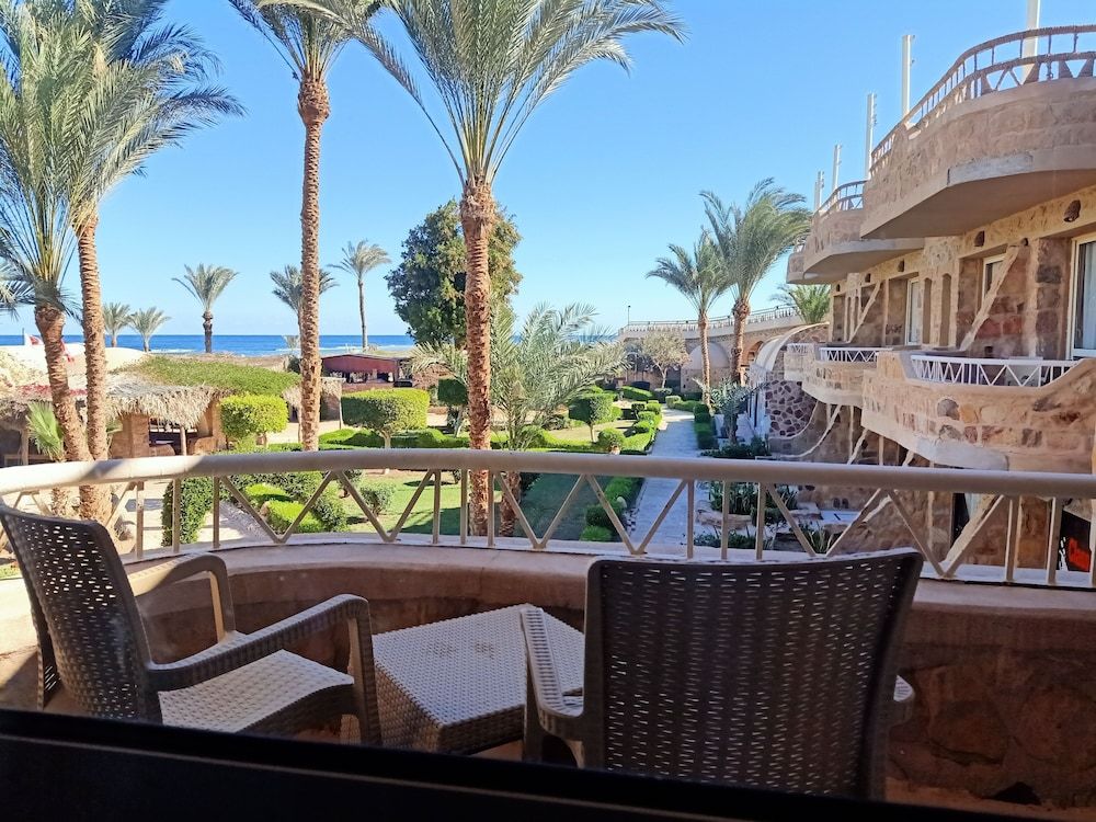 Utopia Beach Club Deluxe Room, Sea View 4