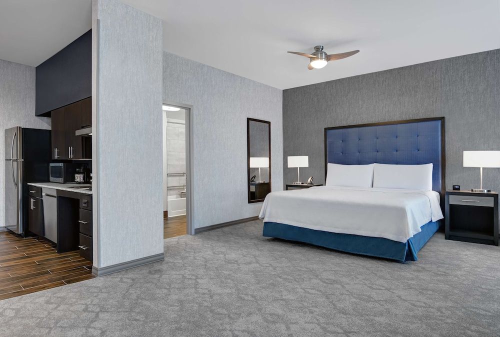 Studio, 1 King Bed, Accessible, Bathtub (Mobility & Hearing)
