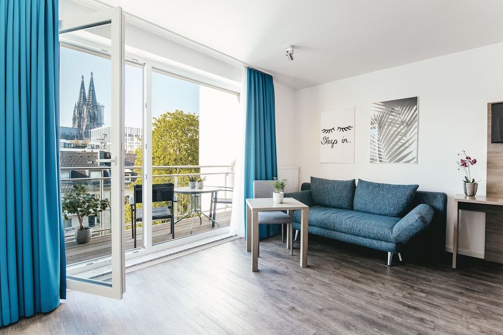 Haus am Dom Superior Apartment Cathedral View 7