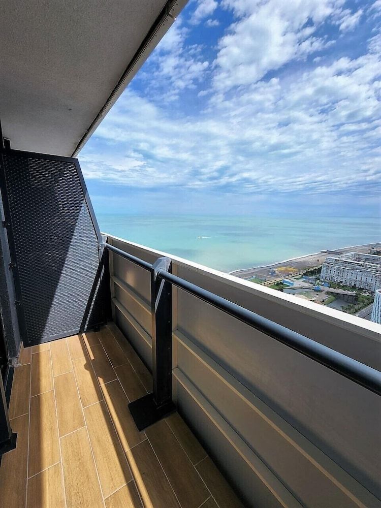 Orbi City Apartment Comfort Triple Room, Sea View 7