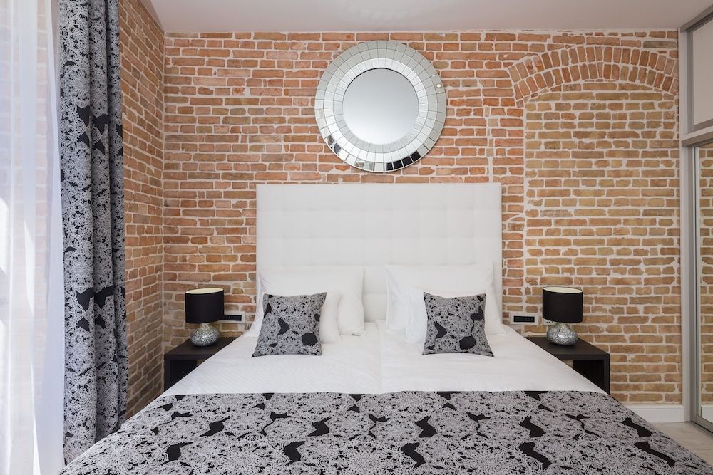 undefined Sleep Split 4