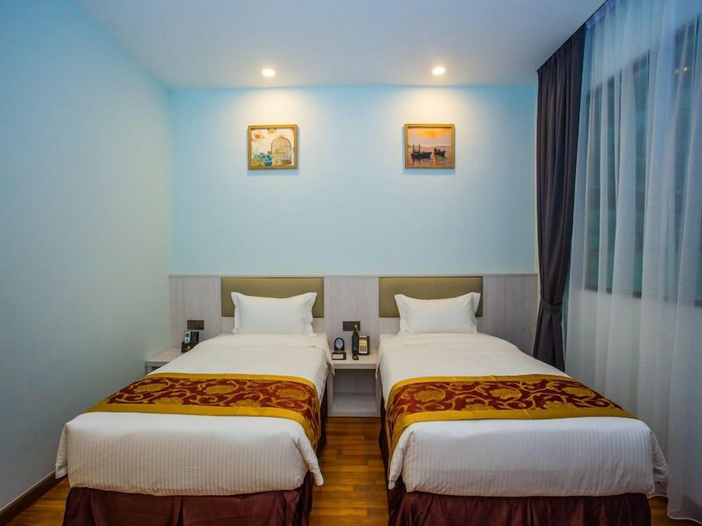 undefined Austin Park Hotel 3