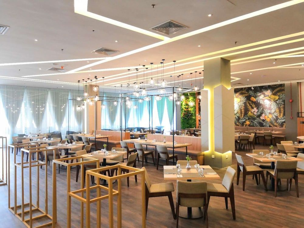 undefined Austin Park Hotel 9