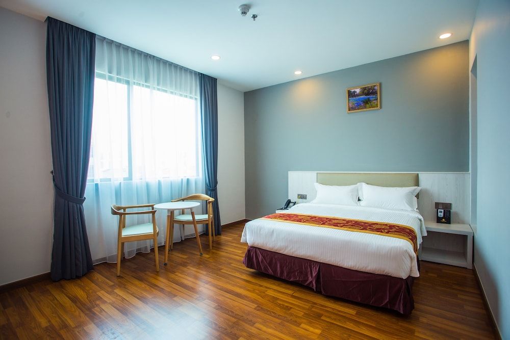 undefined Austin Park Hotel 5