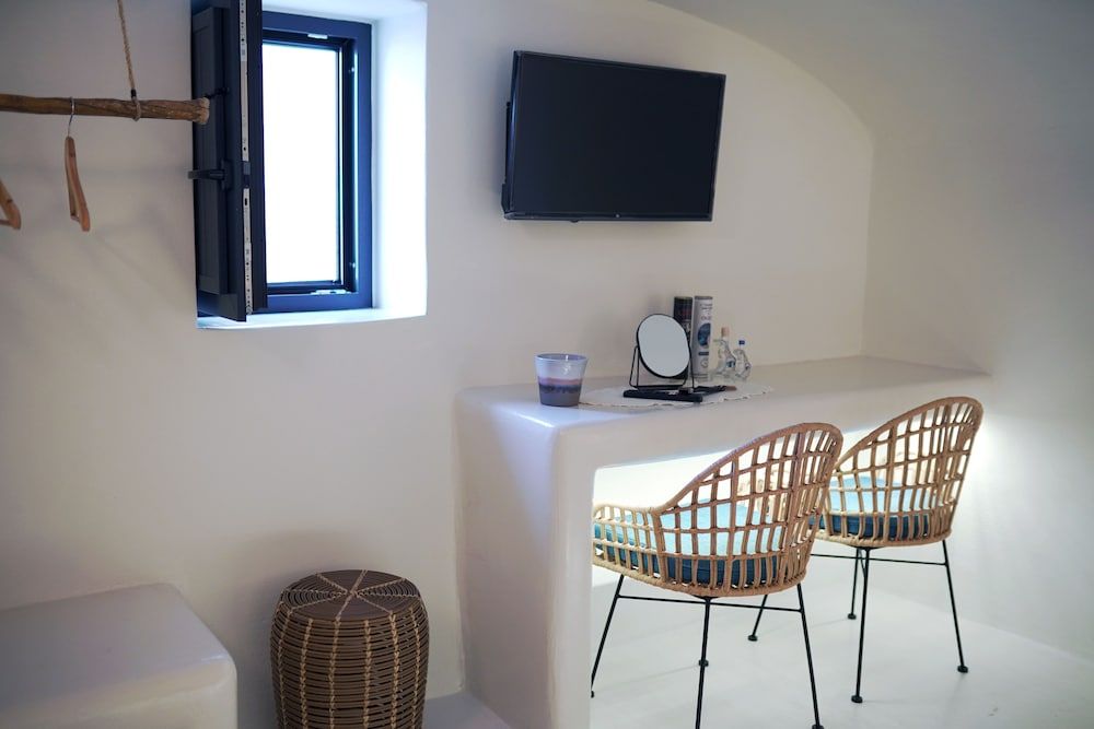 Santorini Dreams Villas Deluxe Villa 41