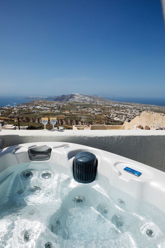 Santorini Dreams Villas Deluxe Villa 24