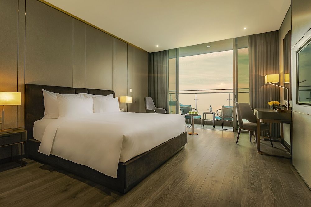 undefined Le Sands Oceanfront Danang Hotel 5