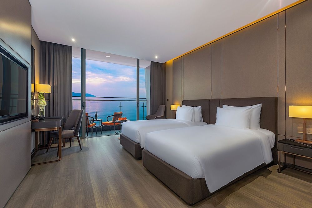 undefined Le Sands Oceanfront Danang Hotel 6