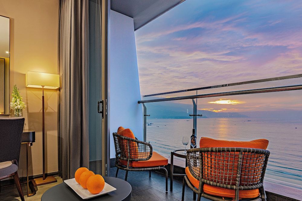 undefined Le Sands Oceanfront Danang Hotel 8