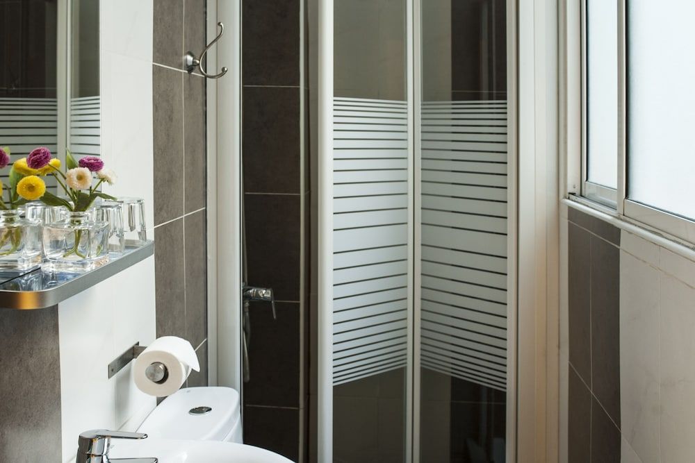 undefined THC Gran Via Hostel 10