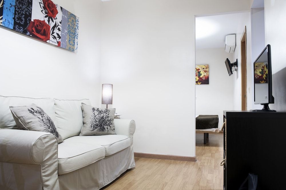 undefined THC Gran Via Hostel 4