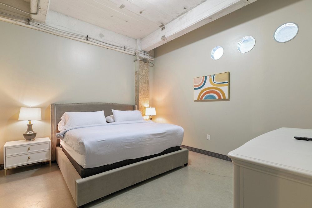Premier Apartment, 2 Bedrooms, Concierge Service, City View