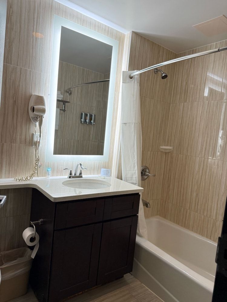 undefined Grandview Hotel New York