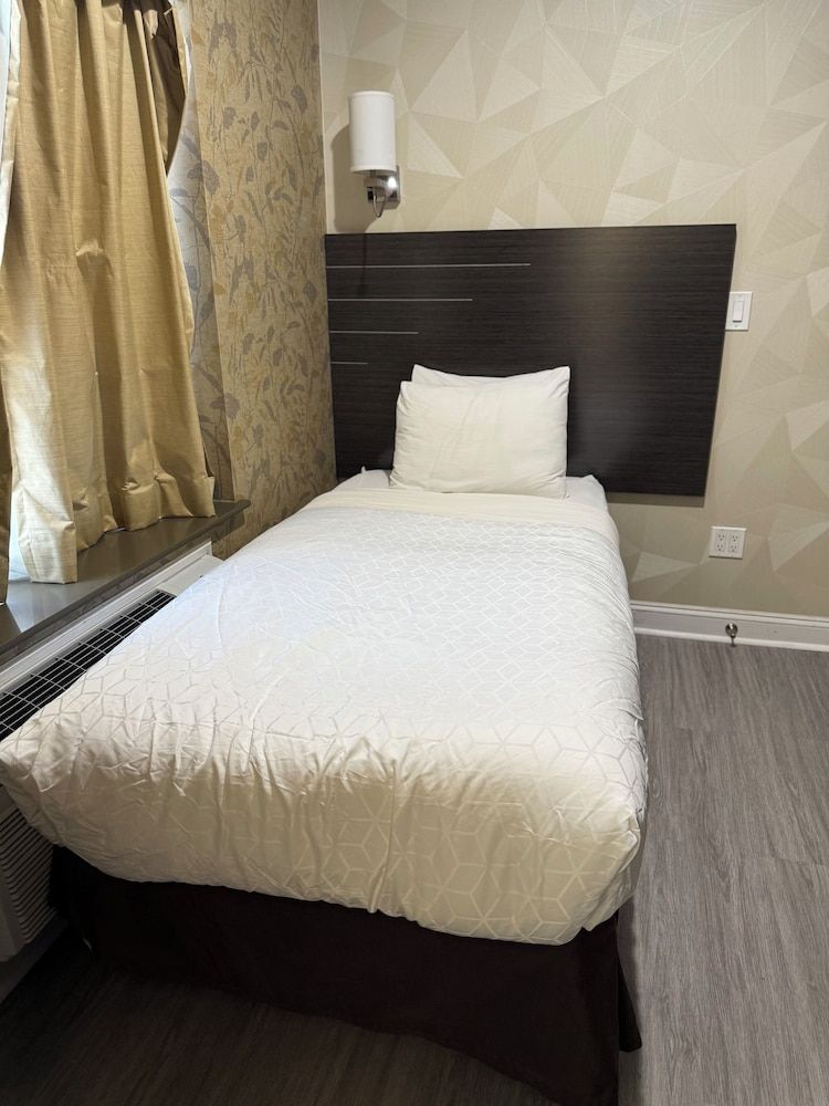 undefined Grandview Hotel New York 2