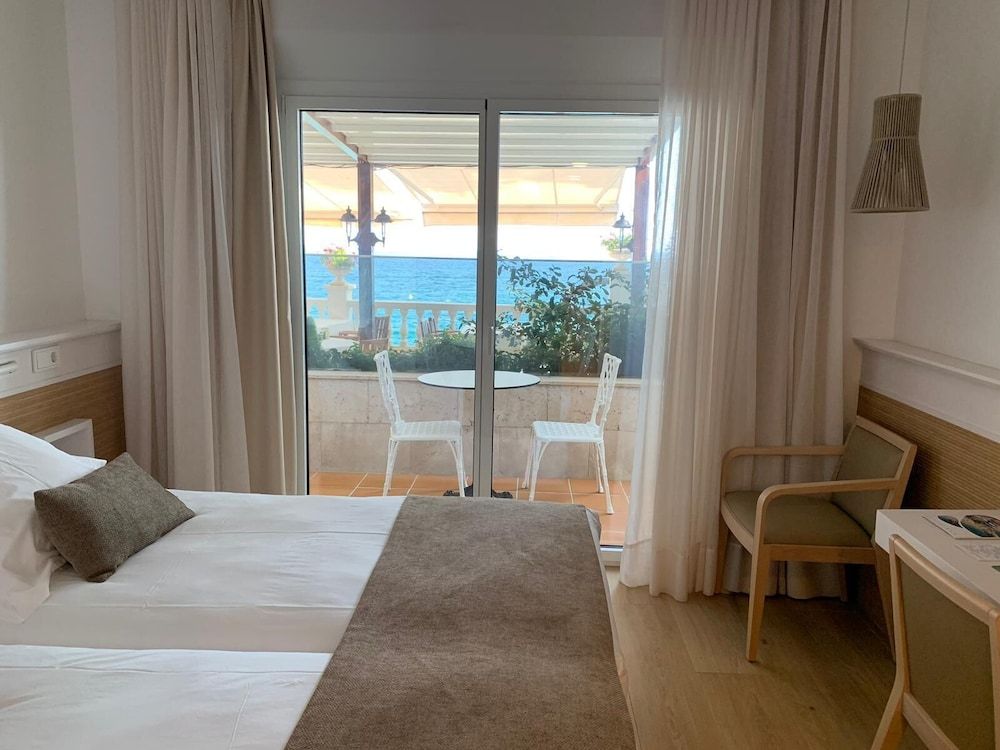 Superior Double Room, Terrace, Sea View (Renewed. Reception Floor)