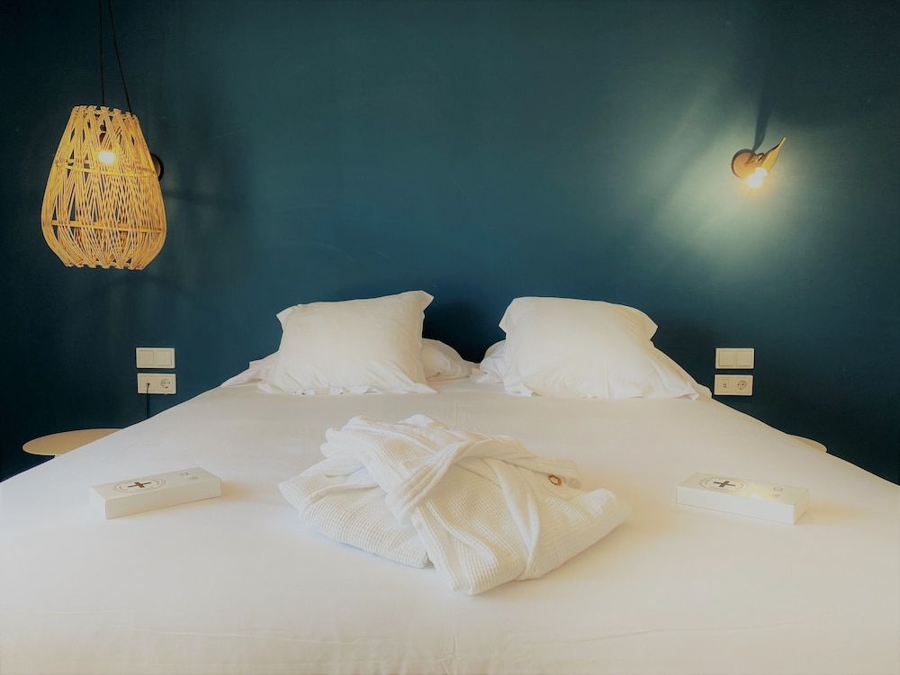 Suite, Sea View