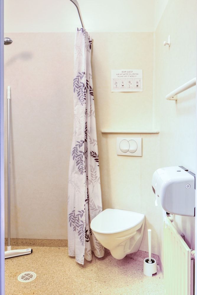 Economy Twin Room, Private Bathroom