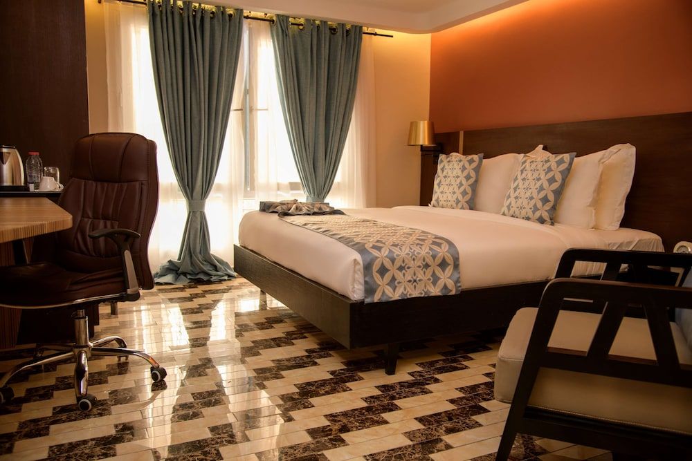 Superior Suite, 1 King Bed, Non Smoking