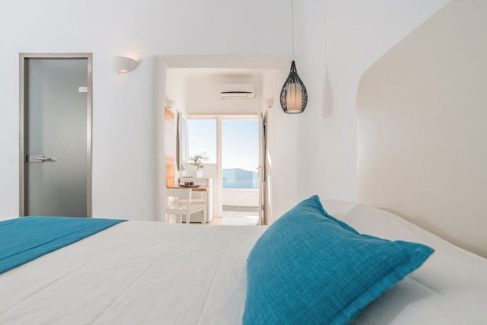 undefined Sunset Hotel 8