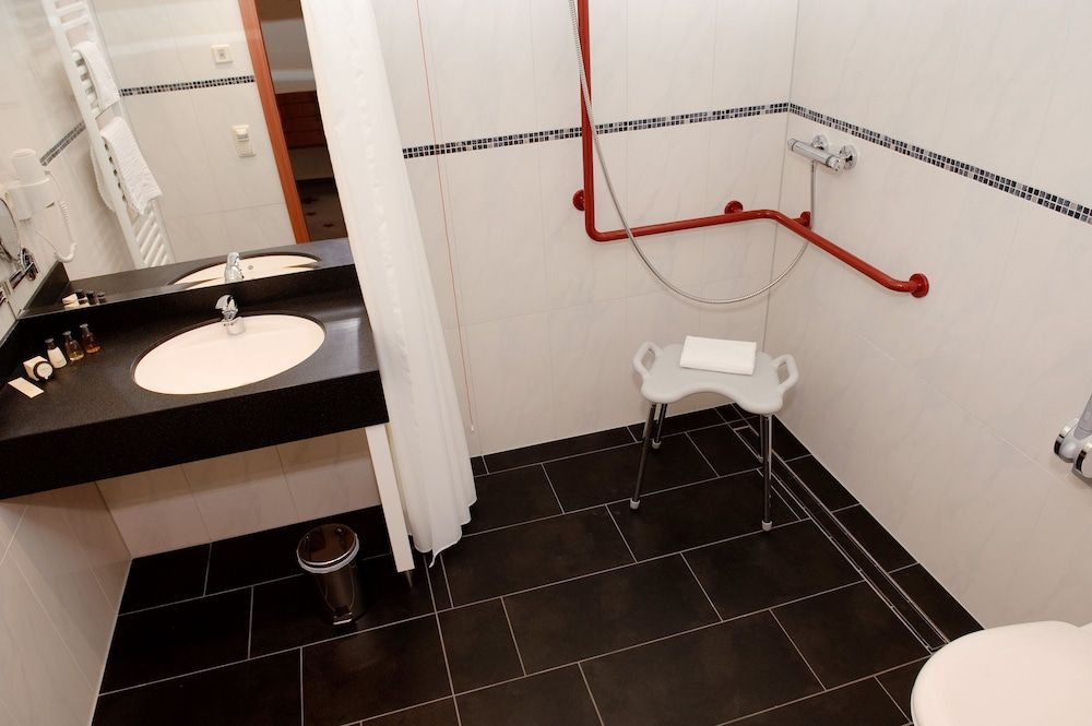 Stadthotel Stern Classic Single Room (Street view) 5