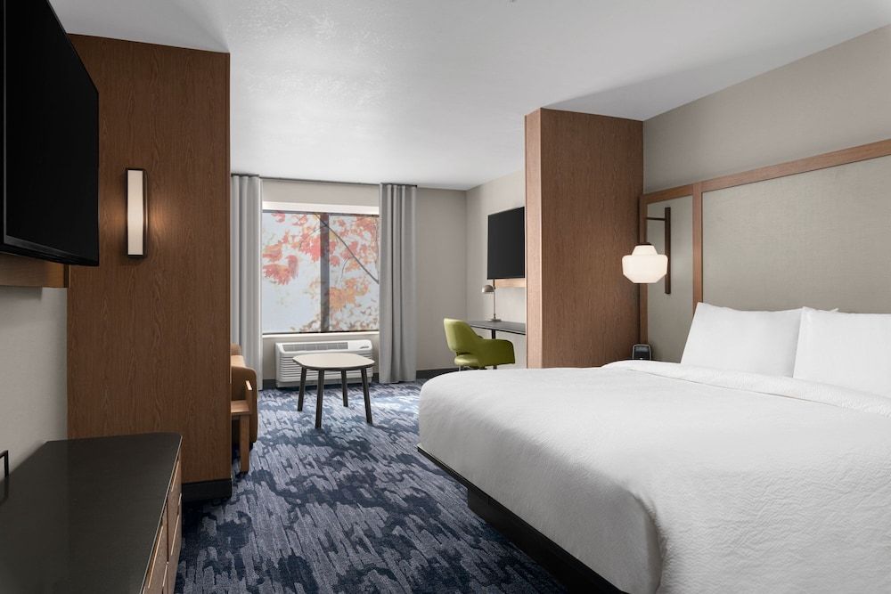 Suite, 1 King Bed with Sofa bed (Hearing Accessible)