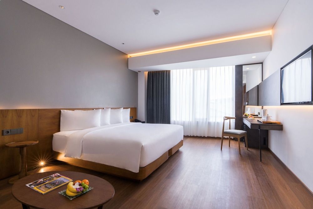 Hotel Santika Bangka Deluxe Room Hollywood 2