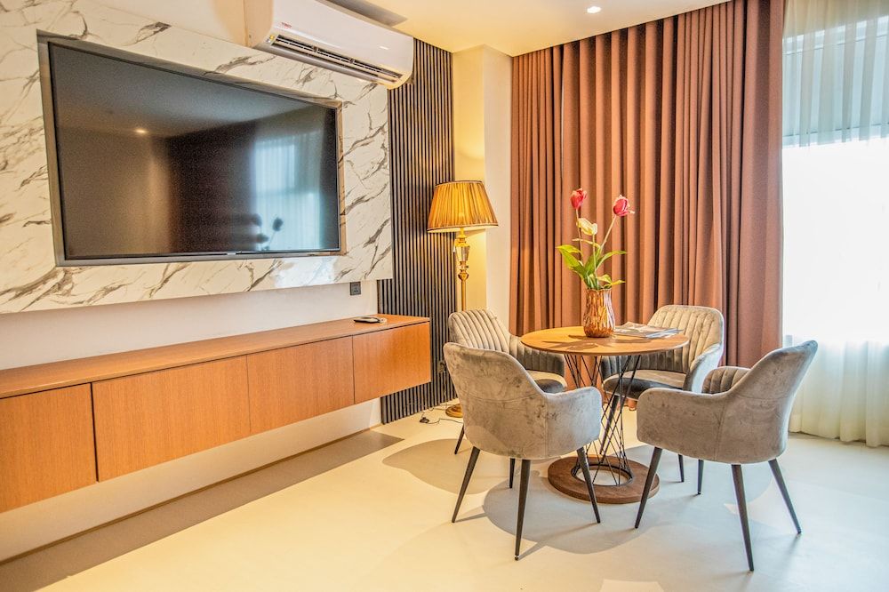 Solano Hotel Executive Room, 1 King Bed 4