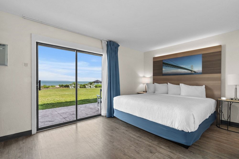 Beach View Veranda King with Spa