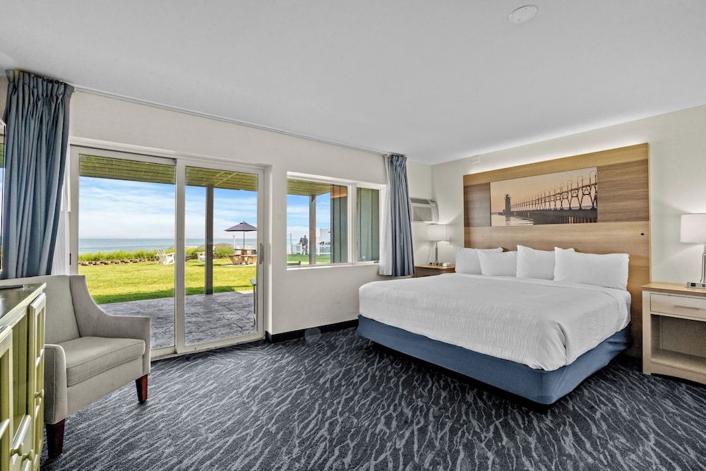 Beach View Veranda Studio Suite
